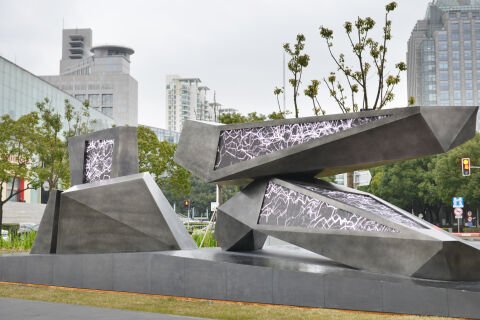 飞石