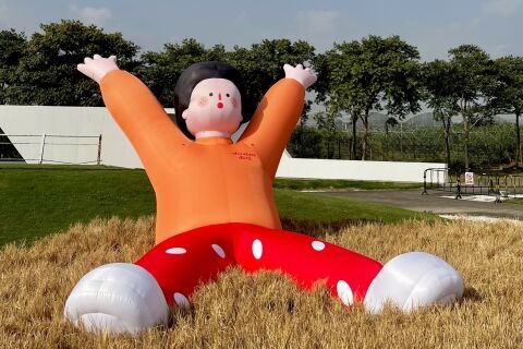 Tireless girl in Jinshan
